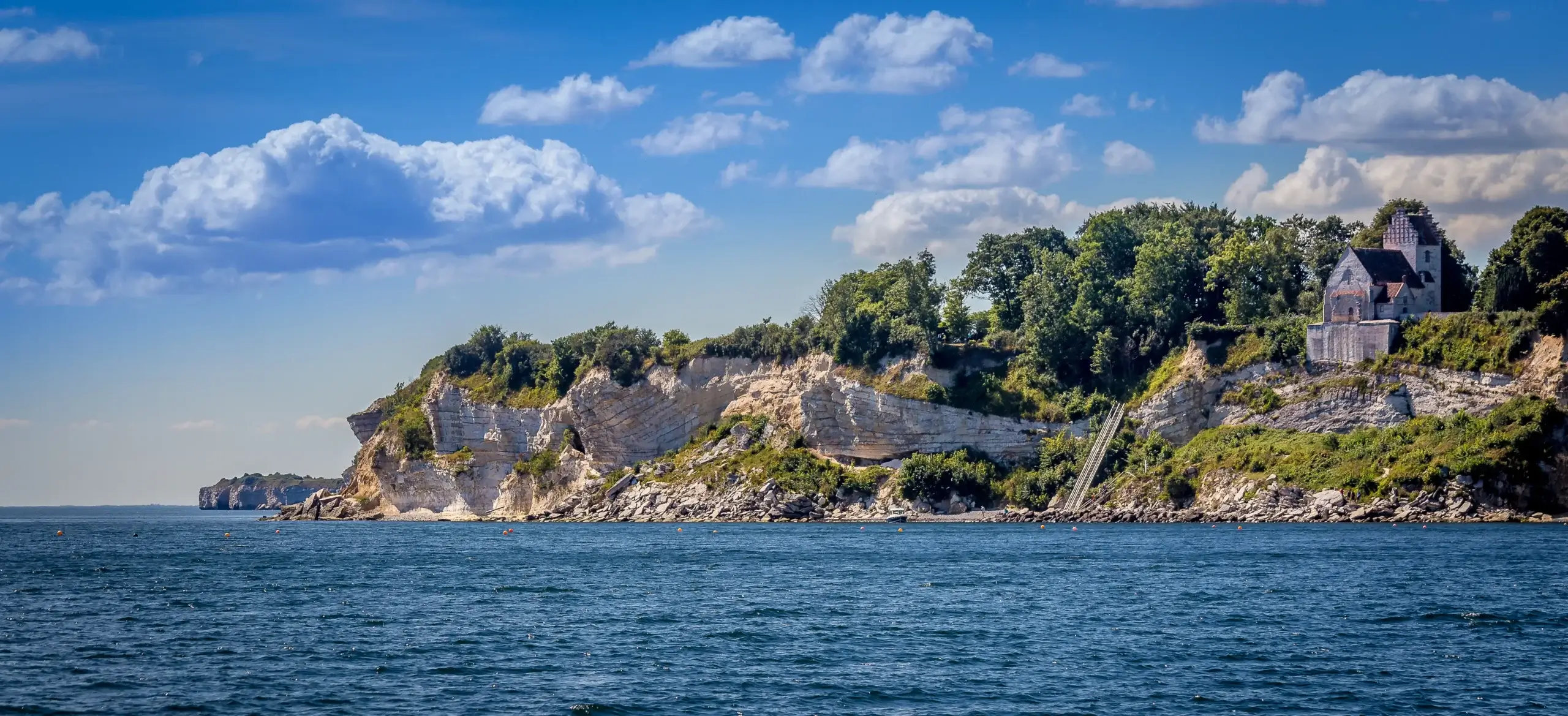 Ca. 30 minutters kørsel fra Villa Sofie finder I Stevns Klint, som er en UNESCO Verdensarv.